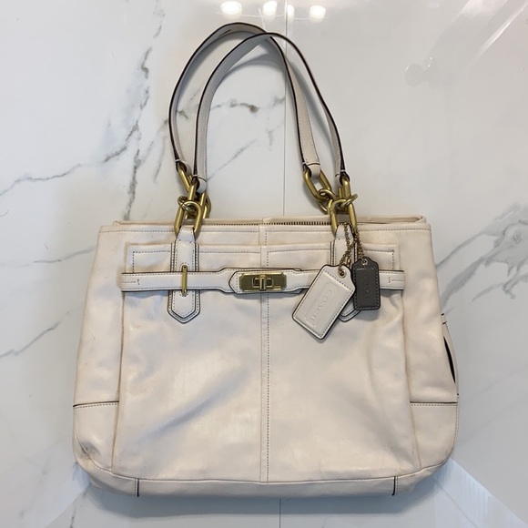 Coach Chelsea Jayden Carry All Tote in Beige - Picture 3 of 15